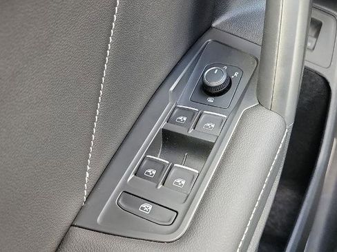 Used 2024 Volkswagen Tiguan SE R-Line w/ MDO Package, Three-Row image 13