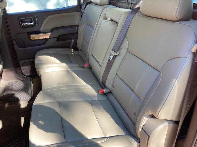 Used 2018 Chevrolet Silverado 1500 LTZ AWD/4WD image 35