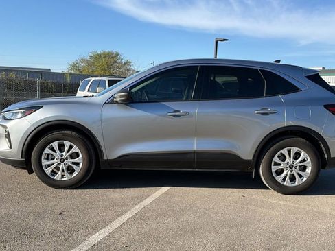 Used 2024 Ford Escape Active image 10