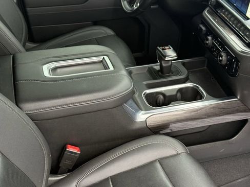 Used 2022 Chevrolet Silverado 1500 LTZ w/ Technology Package image 17