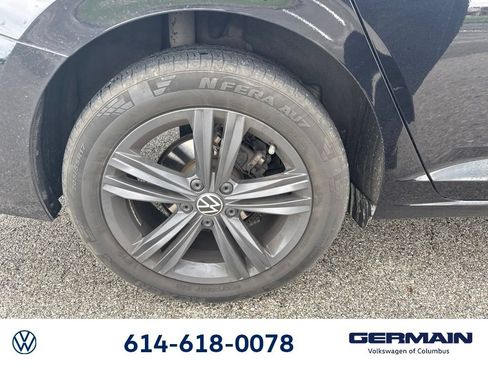 Used 2023 Volkswagen Jetta SE w/ Panoramic Sunroof Package FWD image 15