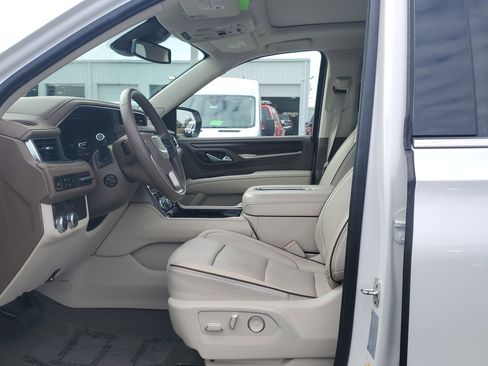 Used 2023 GMC Yukon XL Denali image 22