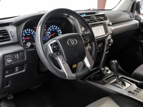 Used 2019 Toyota 4Runner SR5 AWD/4WD image 3