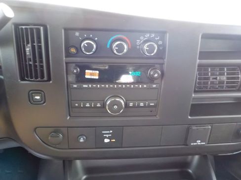 New 2026 GMC Savana 3500 Extended w/ Driver Convenience Package RWD image 32