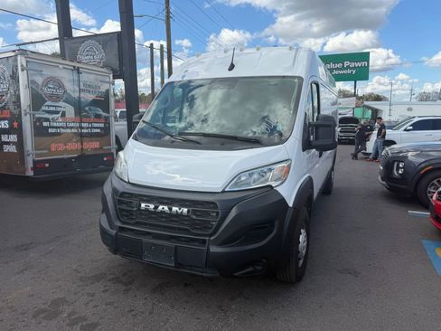 Used 2023 RAM ProMaster 2500 FWD image 3