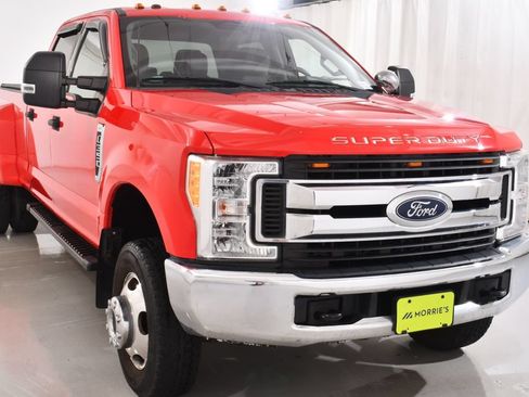 Used 2017 Ford F350 XLT AWD/4WD image 4