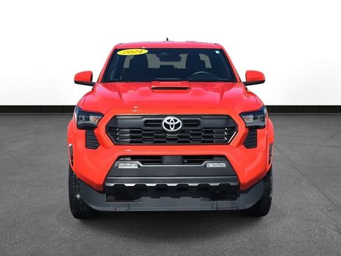 Certified 2024 Toyota Tacoma TRD Sport image 4