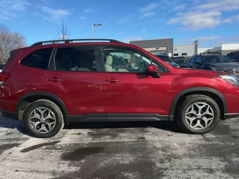 Used 2020 Subaru Forester Premium image 9