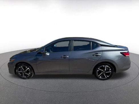 Used 2025 Nissan Sentra SV image 16
