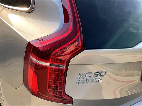 Used 2023 Volvo XC90 T8 Ultimate AWD/4WD image 41