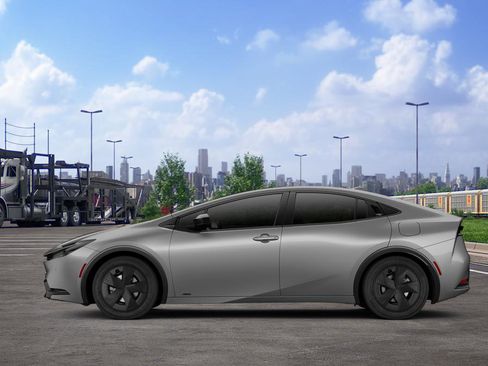 New 2026 Toyota Prius LE image 4