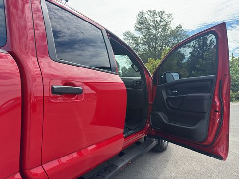 Used 2024 Nissan Titan PRO-4X w/ Pro-4x Utility Package image 19