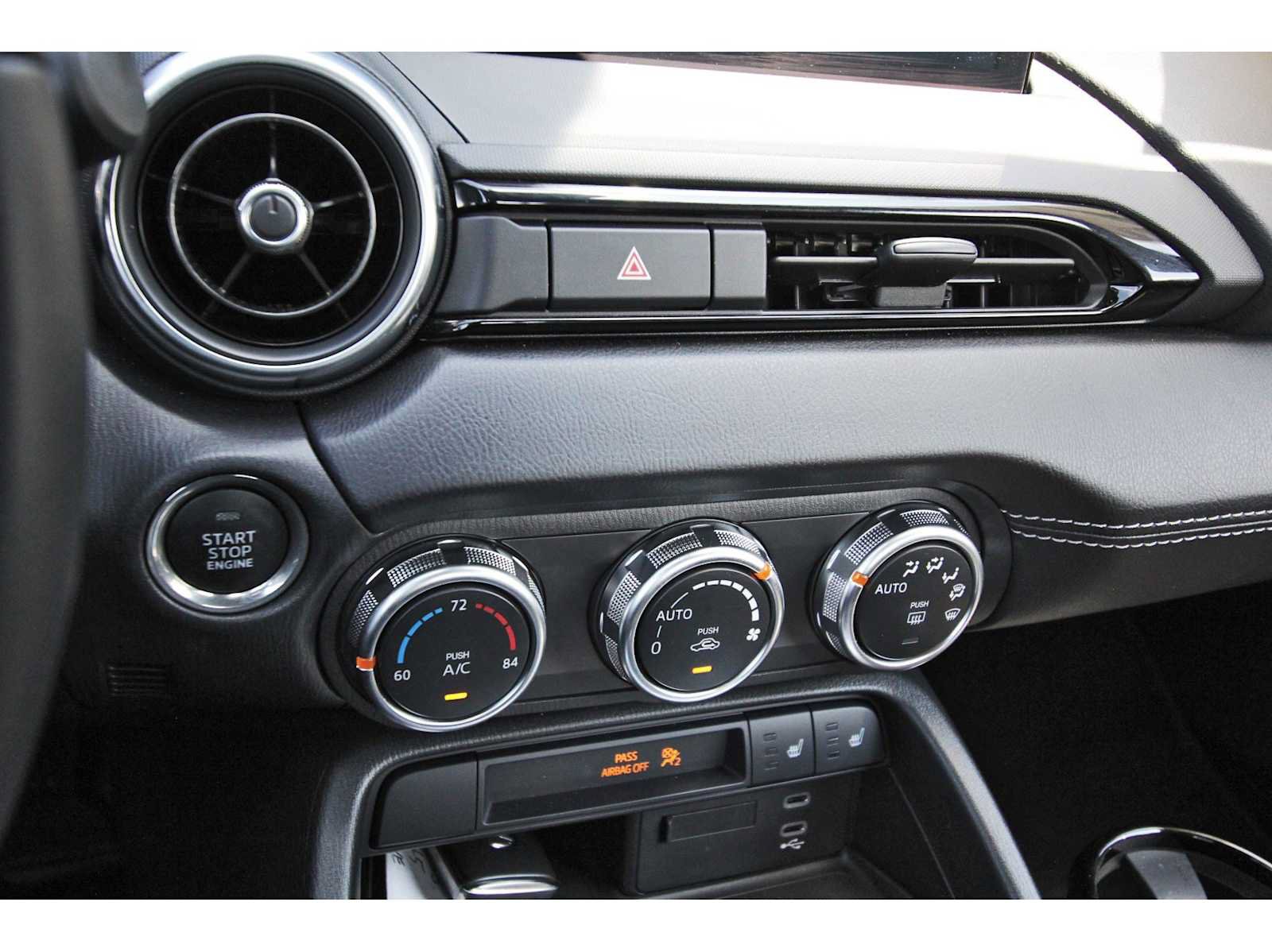 Used 2024 MAZDA MX-5 Miata Grand Touring RWD image 19