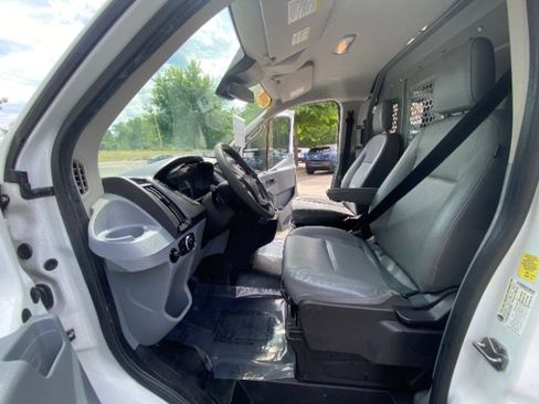 Used 2018 Ford Transit 250 148 Low Roof RWD image 19