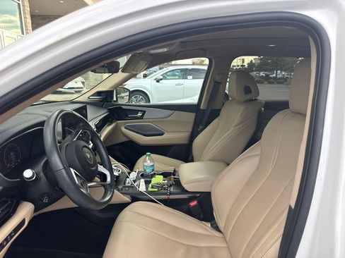 Used 2025 Acura MDX w/ Technology Package FWD image 2