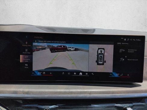 Used 2025 BMW X7 xDrive40i w/ Premium Package AWD/4WD image 12