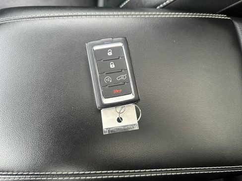 Used 2022 Jeep Grand Cherokee L Limited image 21