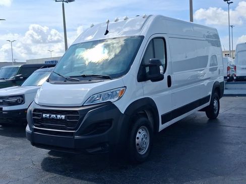 Used 2023 RAM ProMaster 2500 FWD image 2