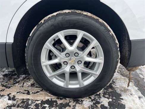Used 2023 Chevrolet Equinox LT image 36