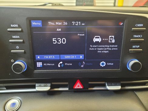 Used 2022 Hyundai Elantra SEL image 25