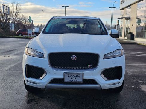 Used 2018 Jaguar F-PACE S image 2