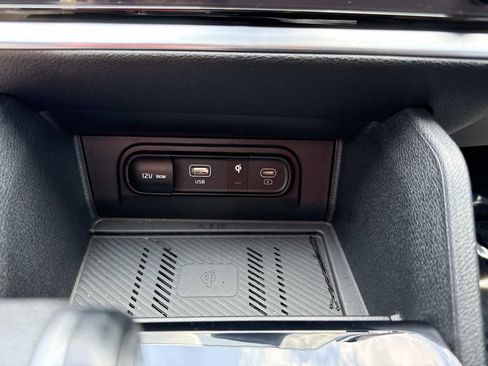 Used 2025 Kia Sportage EX FWD image 31