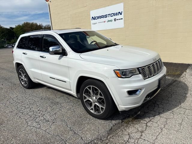 Used 2021 Jeep Grand Cherokee Overland AWD/4WD image 2