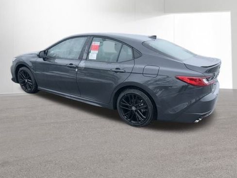 Used 2026 Toyota Camry SE w/ Convenience Package image 5