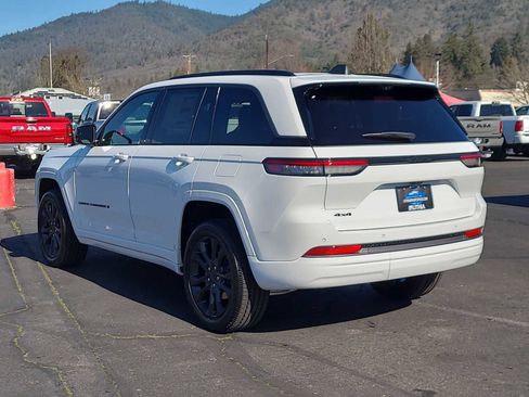 New 2026 Jeep Grand Cherokee Limited Reserve image 12