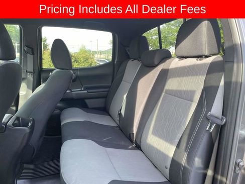 Used 2021 Toyota Tacoma TRD Off-Road AWD/4WD image 18