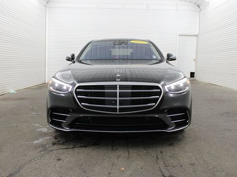 Used 2022 Mercedes-Benz S 580 4MATIC Sedan image 2