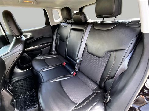 Used 2020 Jeep Compass Latitude AWD/4WD image 21