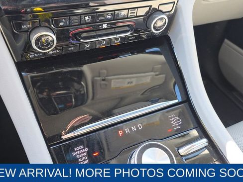 Used 2023 Jeep Grand Cherokee Overland w/ Adv Protech Group III image 19