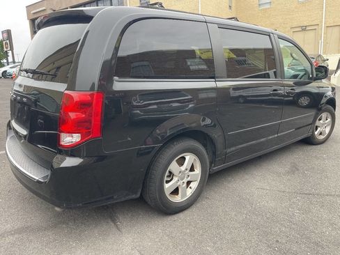 Used 2012 Dodge Grand Caravan SXT FWD image 7