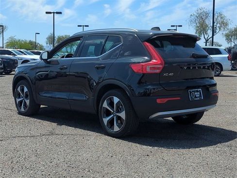 New 2025 Volvo XC40 B5 Core w/ Protection Package Premier image 9
