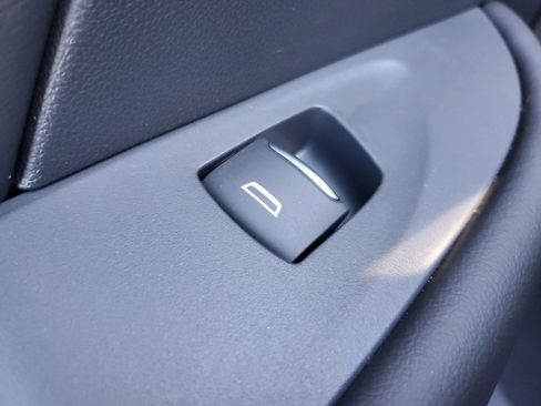 New 2025 Buick Envision Avenir image 12