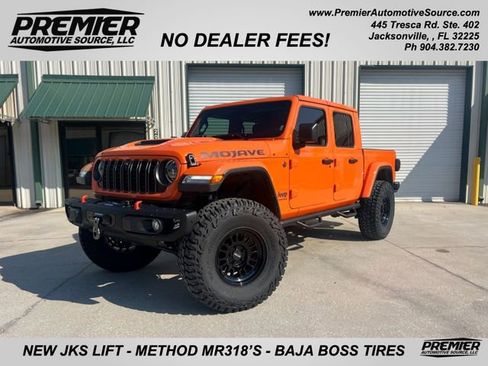 Used 2025 Jeep Gladiator Mojave AWD/4WD image 1