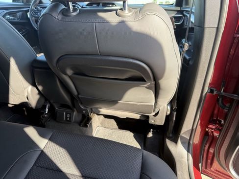 Used 2023 Chevrolet TrailBlazer RS w/ Convenience Package image 38