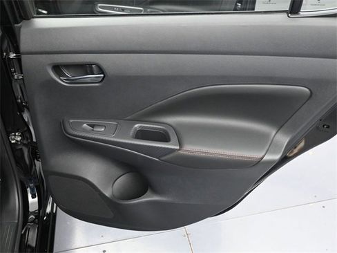 New 2025 Nissan Versa SR w/ Trunk Package image 28
