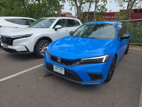 Used 2024 Honda Civic Sport image 2