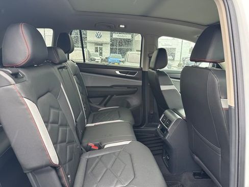 New 2026 Volkswagen Atlas Peak Edition AWD/4WD image 11