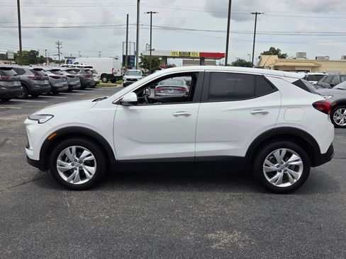 Used 2025 Buick Encore GX Preferred FWD image 4