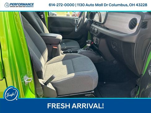 Used 2025 Jeep Gladiator Sport AWD/4WD image 16