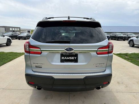 Certified 2022 Subaru Ascent Touring AWD/4WD image 5