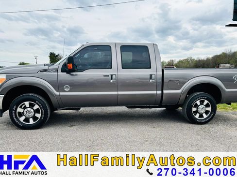 Used 2014 Ford F250 Lariat w/ Lariat Interior Package image 2