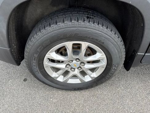Used 2020 Chevrolet Traverse LS w/ LPO, Floor Liner Package FWD image 9