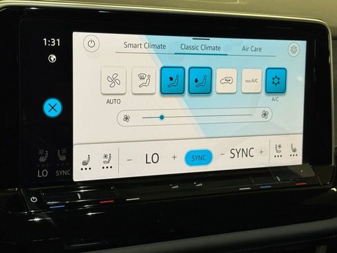 New 2026 Volkswagen Atlas Cross Sport SE image 15