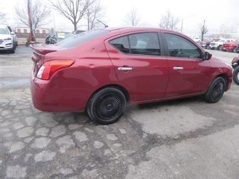 Used 2016 Nissan Versa SV image 6