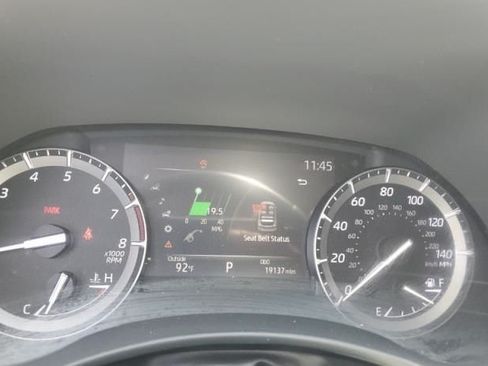 Used 2020 Toyota Highlander Limited FWD image 6