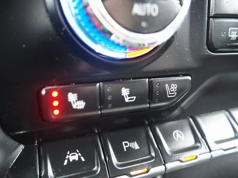 Used 2021 GMC Sierra 1500 AT4 w/ AT4 Premium Package image 12